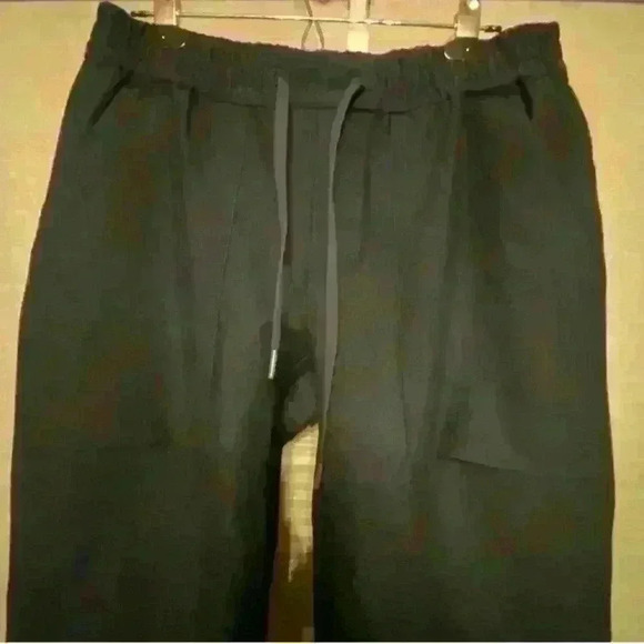 Lululemon Bowline Pant *Utilitech 30"
True Navy Mens Large Drawstring Pockets - Picture 5 of 8